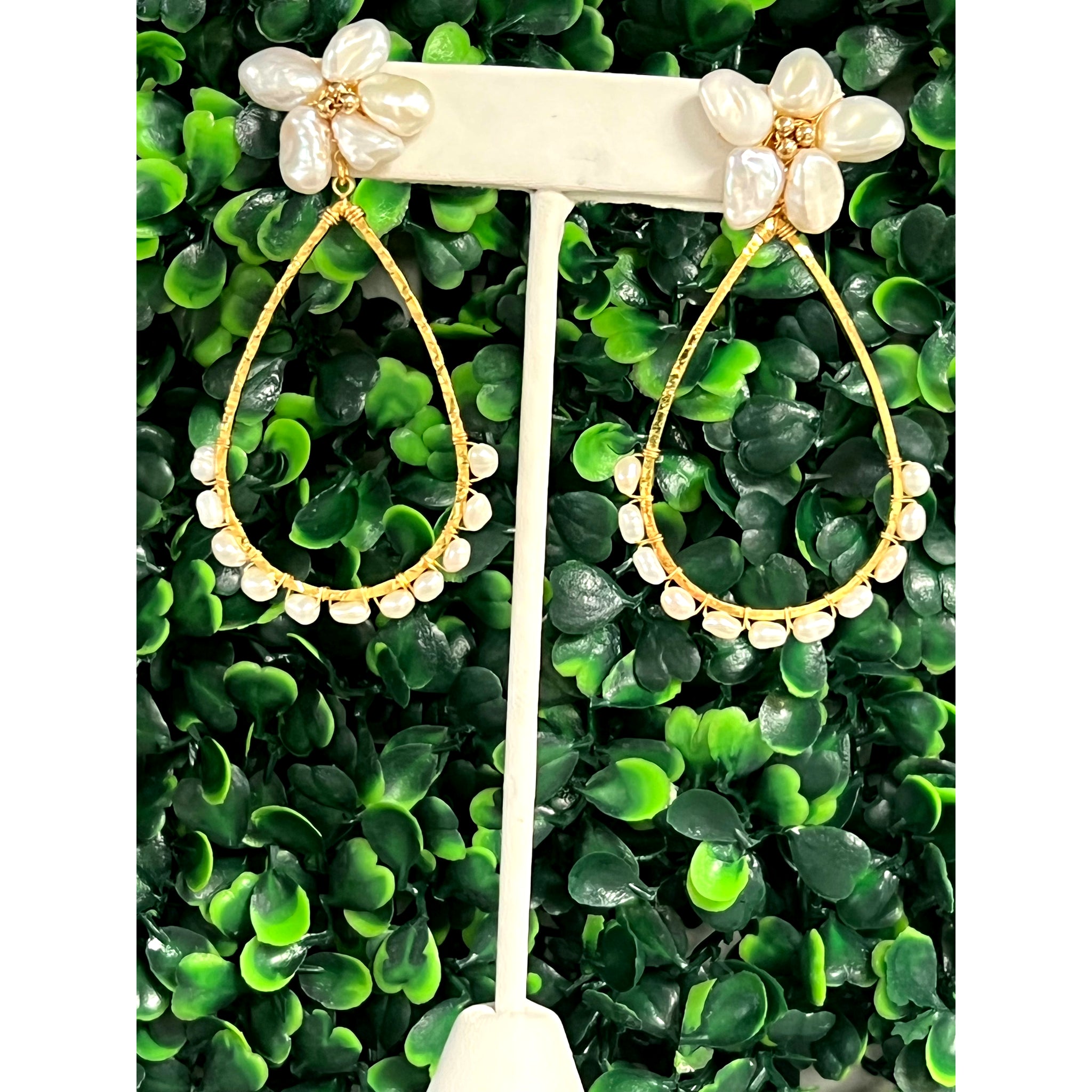 Pearl & Gold Flower Teardrop Earring