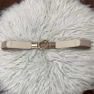 Elastic Belt with Gold Tone Front Clip in Oatmeal