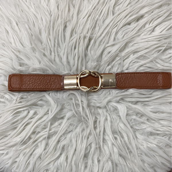Elastic Belt with Gold Tone Front Clip in Saddle Brown